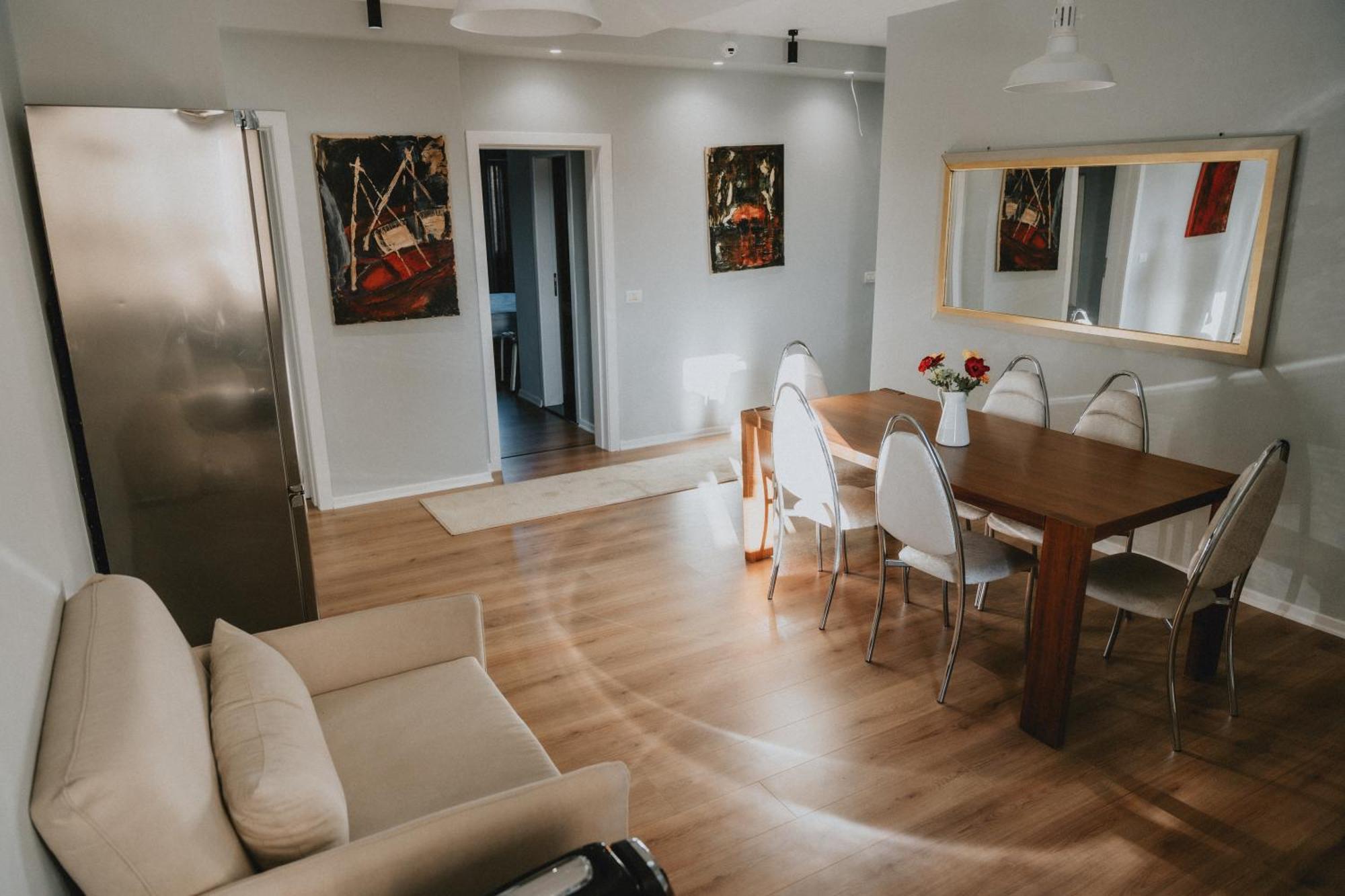 Urban Hotel Тирана Экстерьер фото