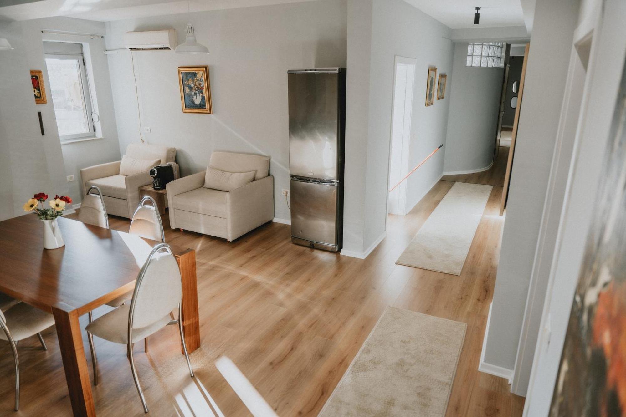 Urban Hotel Тирана Экстерьер фото